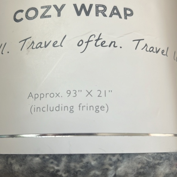 MER SEA NWT nubby Cozy Wrap Travel Wrap - Picture 7 of 7
